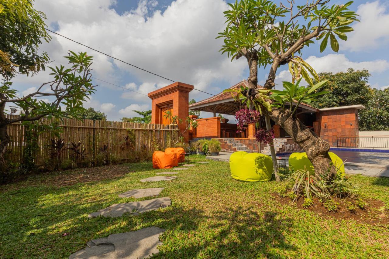 Candra Loka Studio & Apartment By The Loka Kerobokan Buitenkant foto
