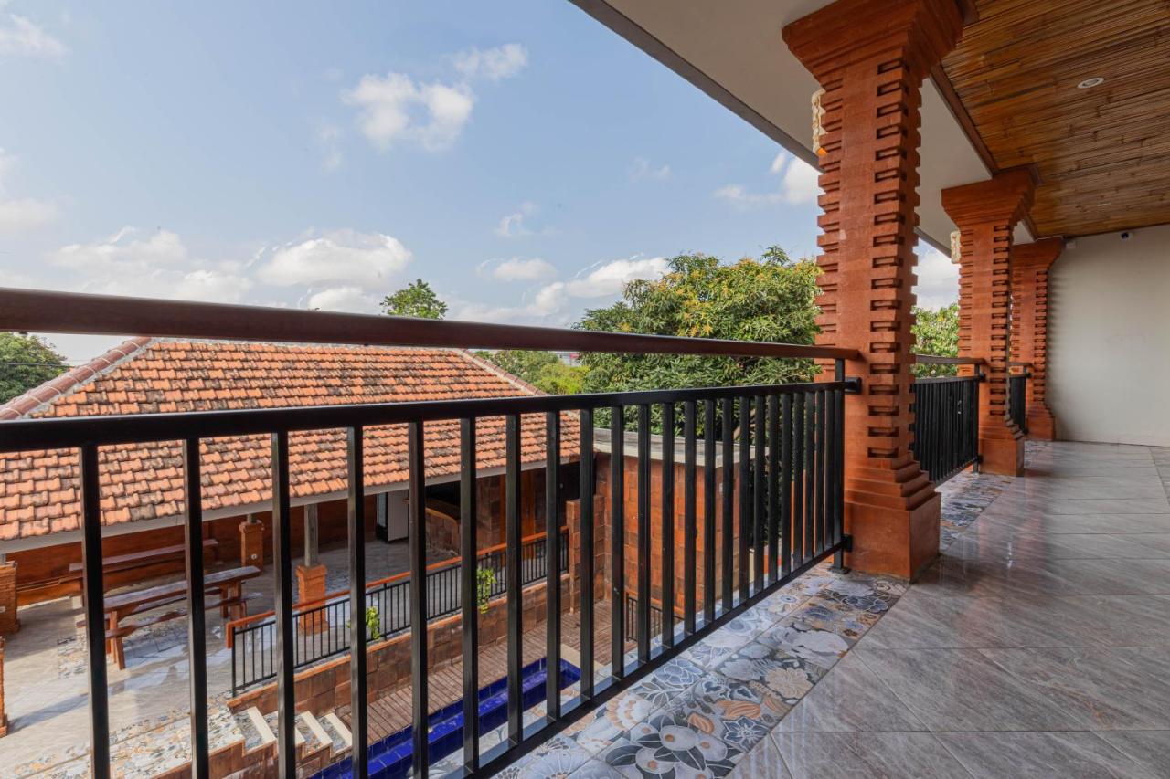 Candra Loka Studio & Apartment By The Loka Kerobokan Buitenkant foto