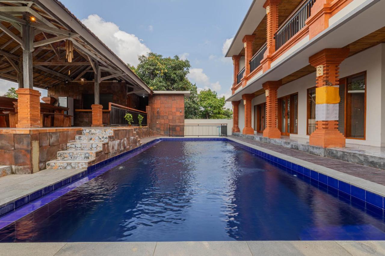 Candra Loka Studio & Apartment By The Loka Kerobokan Buitenkant foto
