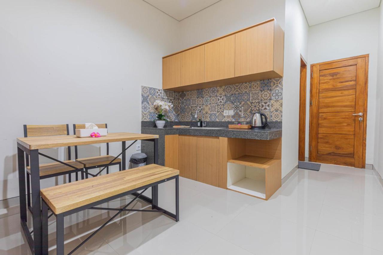 Candra Loka Studio & Apartment By The Loka Kerobokan Buitenkant foto