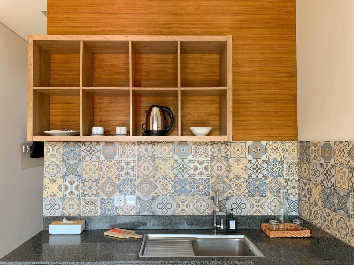 Candra Loka Studio & Apartment By The Loka Kerobokan Buitenkant foto
