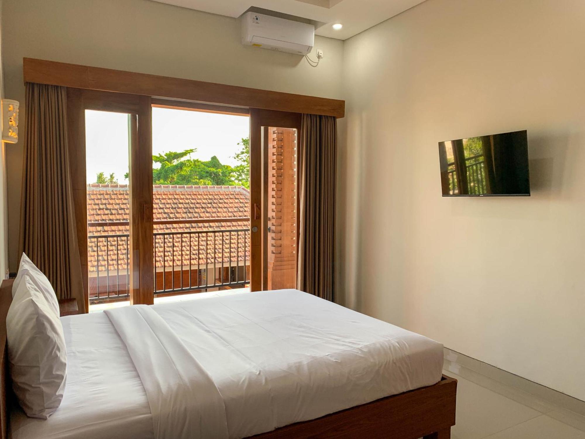 Candra Loka Studio & Apartment By The Loka Kerobokan Buitenkant foto