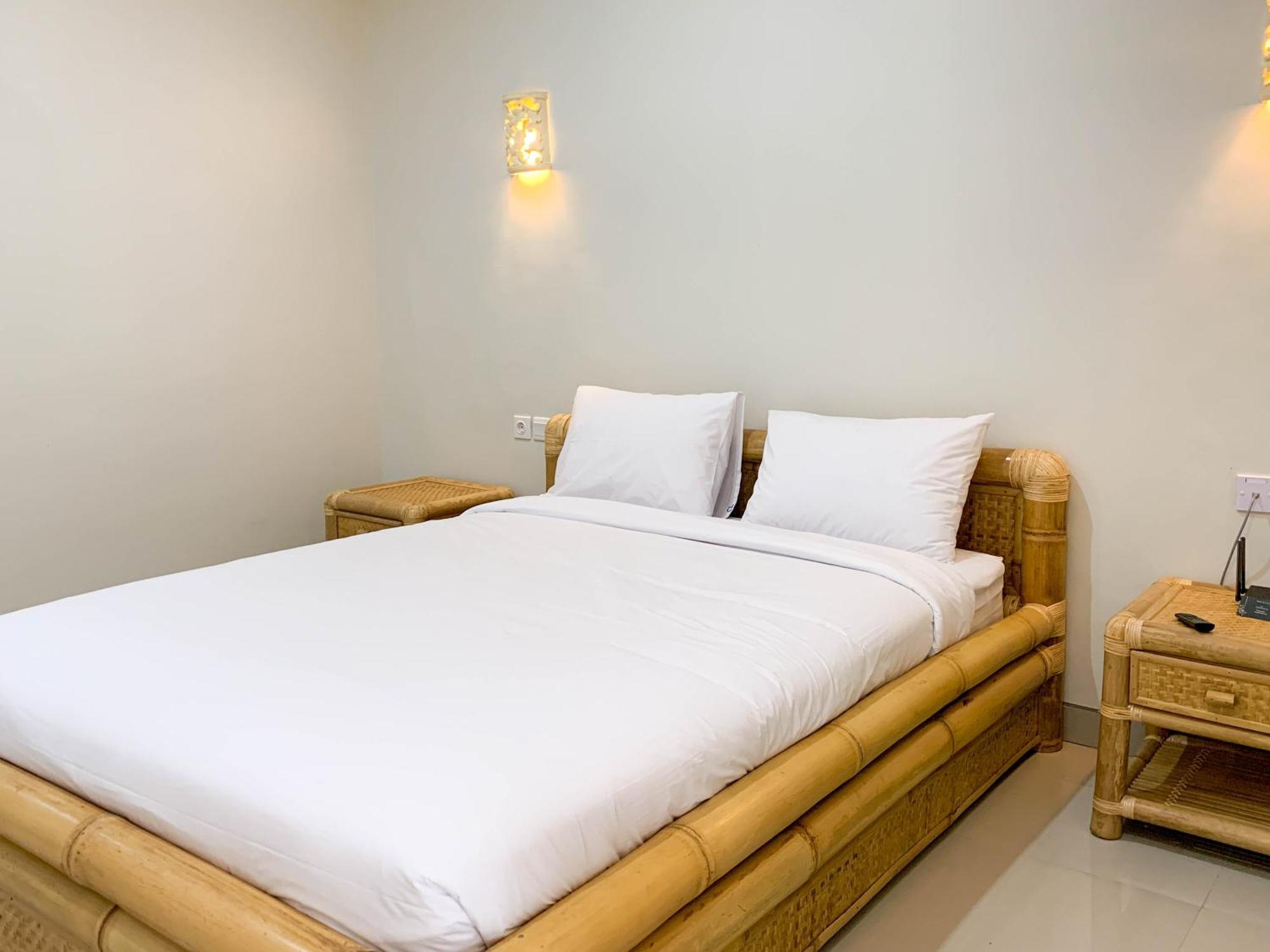 Candra Loka Studio & Apartment By The Loka Kerobokan Buitenkant foto